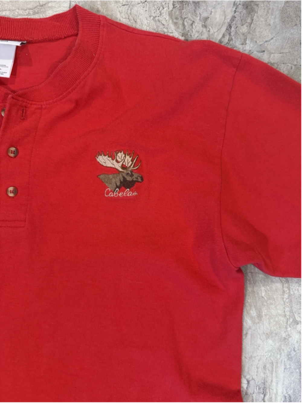 VTG Cabela’s Red Henley Short Sleeve T-Shirt Men Size Large Cotton Moose Logo